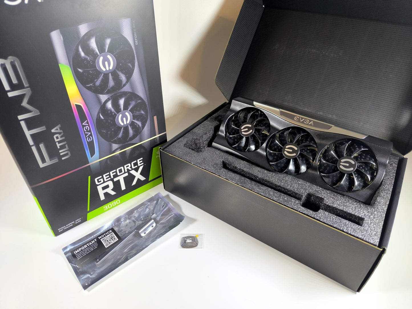EVGA RTX 3090 24GB FTW3 Ultra V2 mit OVP - Refurbished