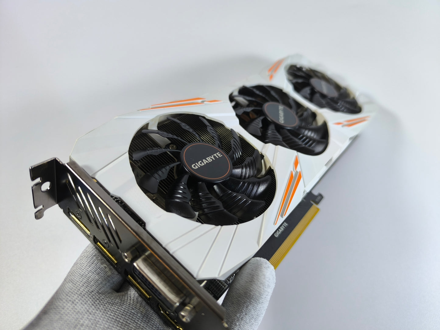 Gigabyte GTX 1080 TI 11GB Gaming OC White - Refurbished