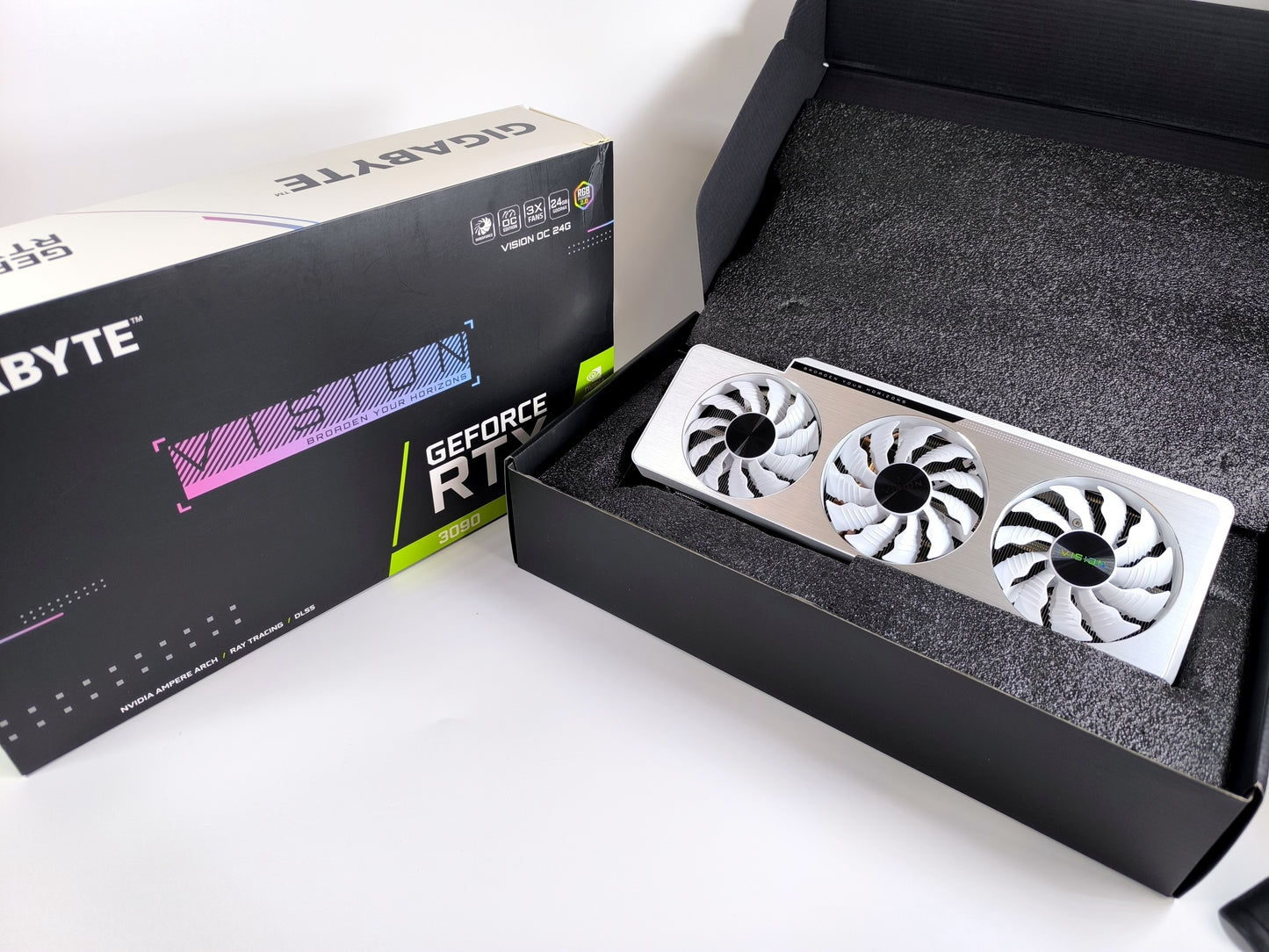 Gigabyte RTX 3090 24GB Vision OC mit OVP - Refurbished