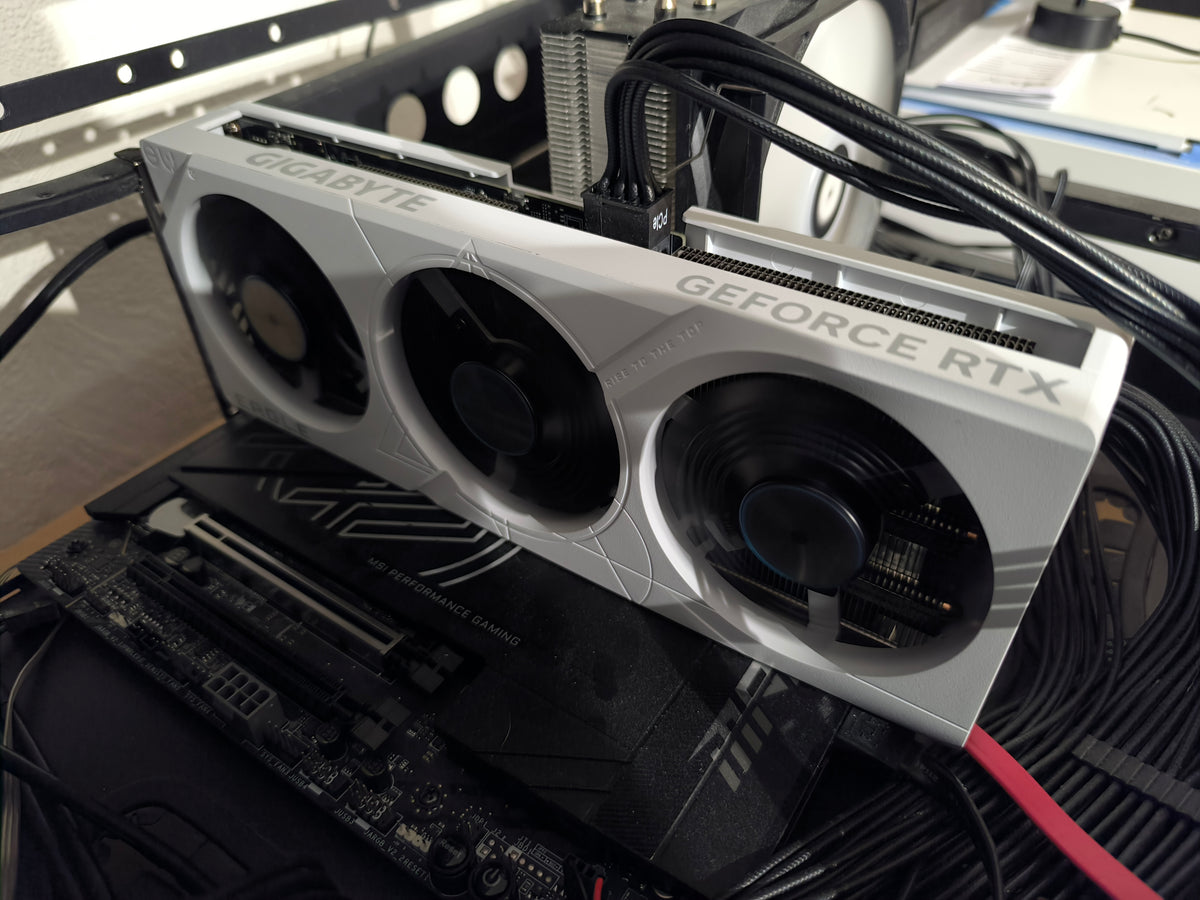Gigabyte RTX 4060 TI 8GB Eagle OC Ice - Refurbished