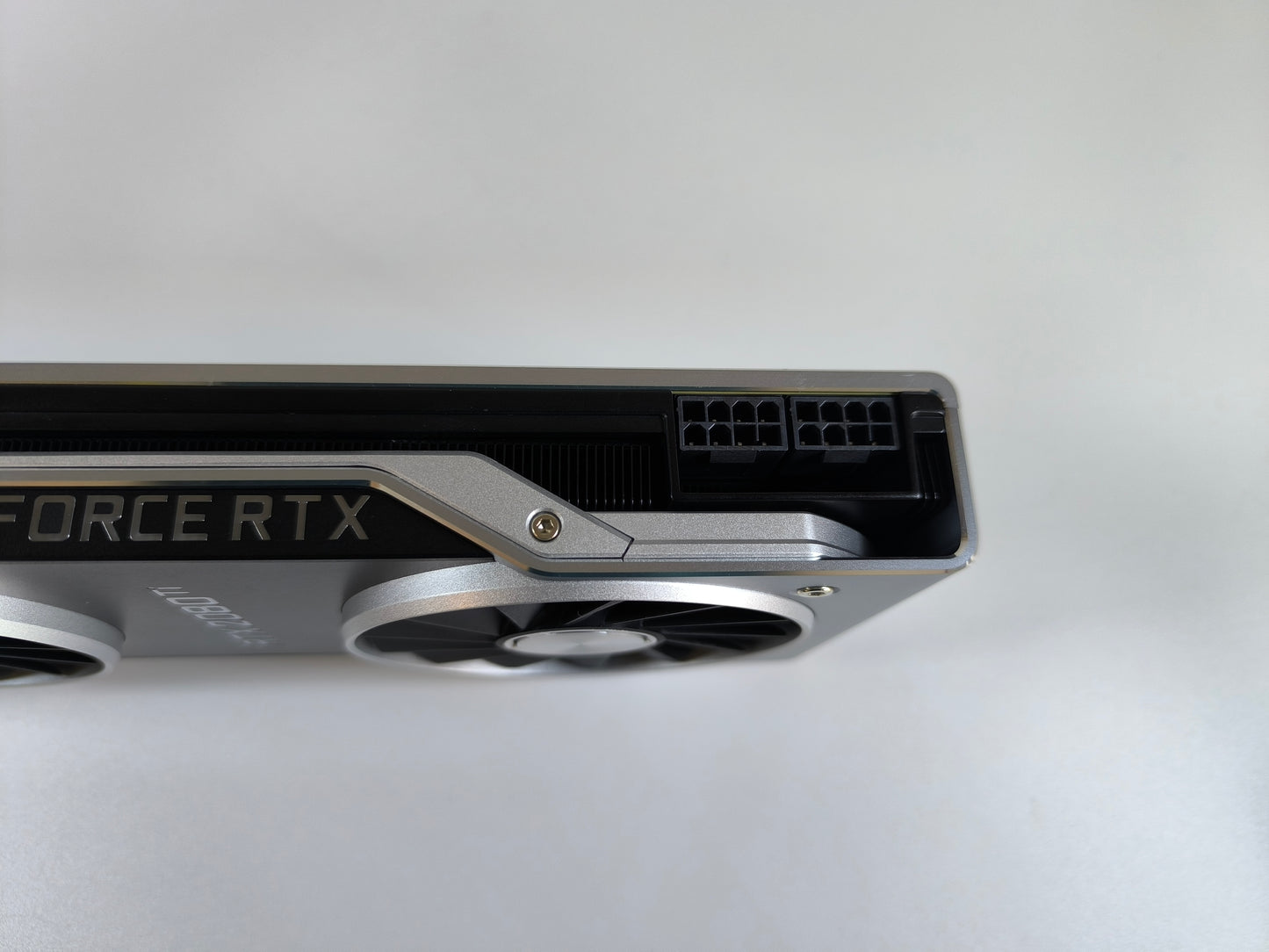 Nvidia RTX 2080 TI 11GB Founders Edition mit OVP - Refurbished