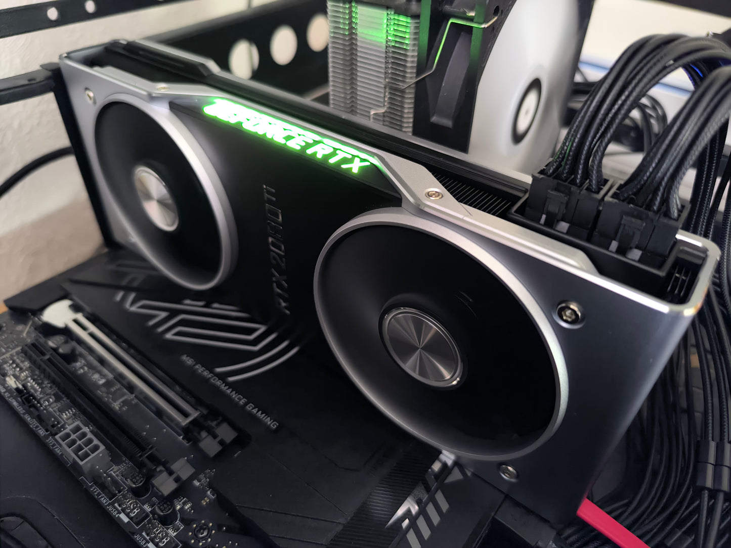 Nvidia RTX 2080 TI 11GB Founders Edition mit OVP - Refurbished