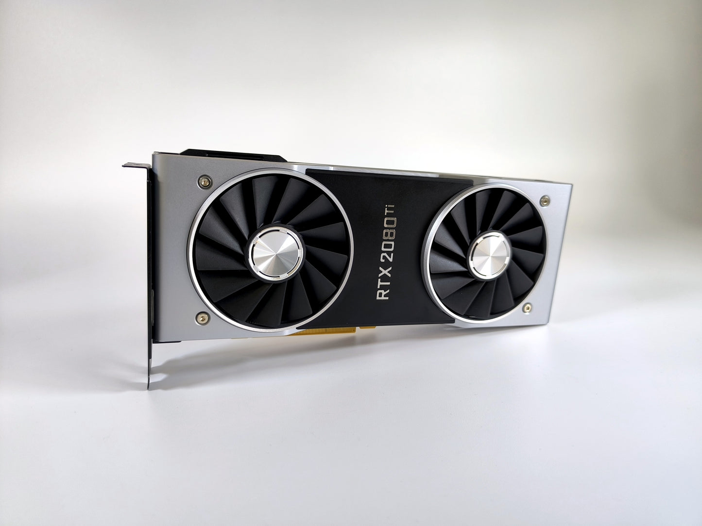 Nvidia RTX 2080 TI 11GB Founders Edition mit OVP - Refurbished